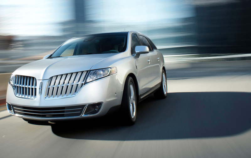 Illustration for article titled 2010 Lincoln MKT: Crossover For The Super-Segmented Masses